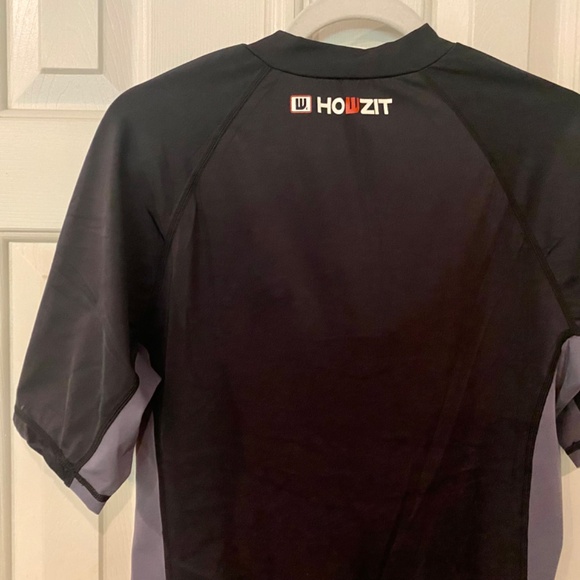 NWT Howzit L Slim Lycra Zipper Short Sleeve Sun Swim 50 UV Rash-guard Surf, Bike - Picture 2 of 8